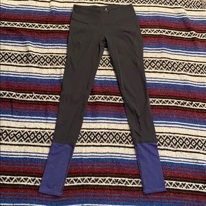 Athleta Plie Tight - Small